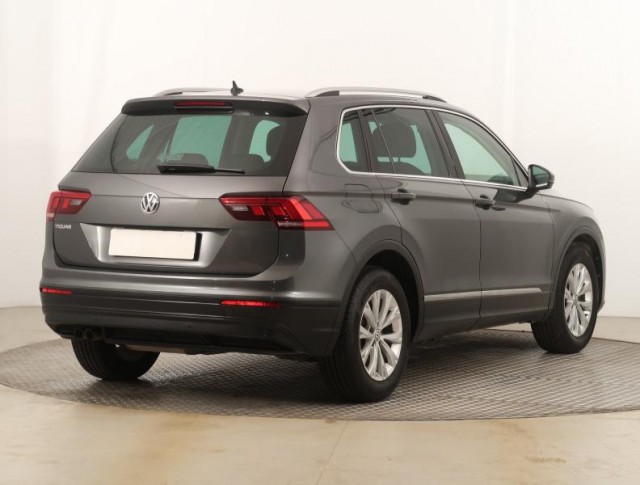 Volkswagen Tiguan  2.0 TDI 