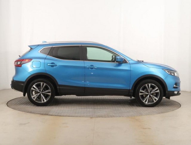 Nissan Qashqai  1.6 DIG-T N-Connecta