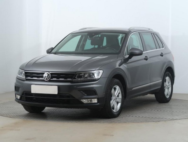 Volkswagen Tiguan  2.0 TSI 