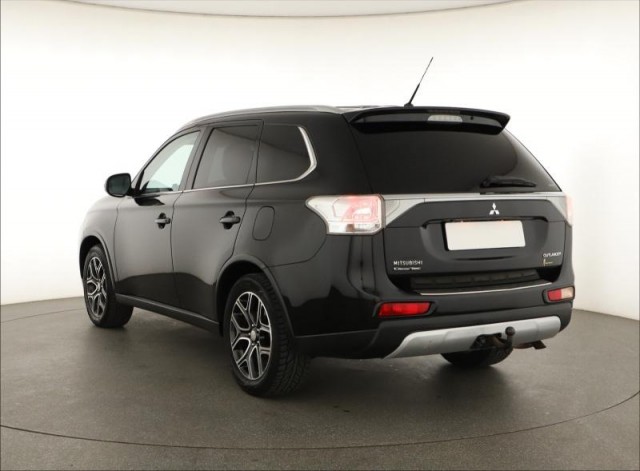 Mitsubishi Outlander  2.2 DI-D 