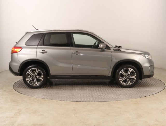 Suzuki Vitara  1.6 VVT Elegance