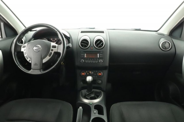 Nissan Qashqai  1.6 