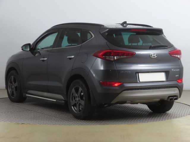 Hyundai Tucson  2.0 CRDi 