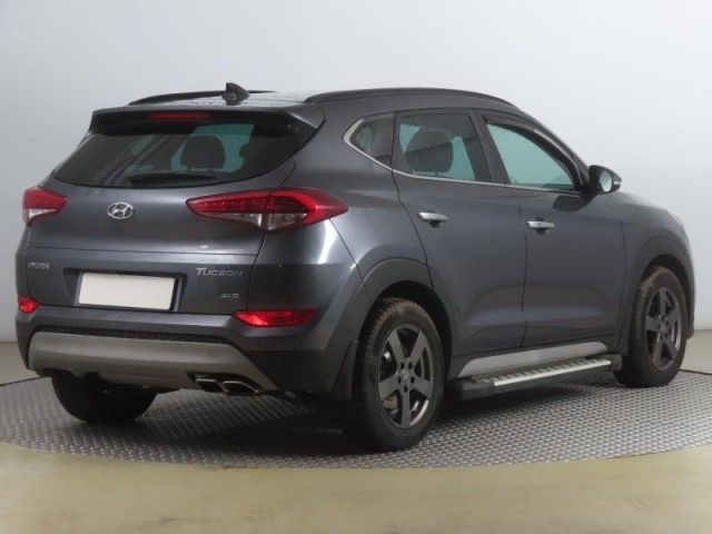 Hyundai Tucson  2.0 CRDi 