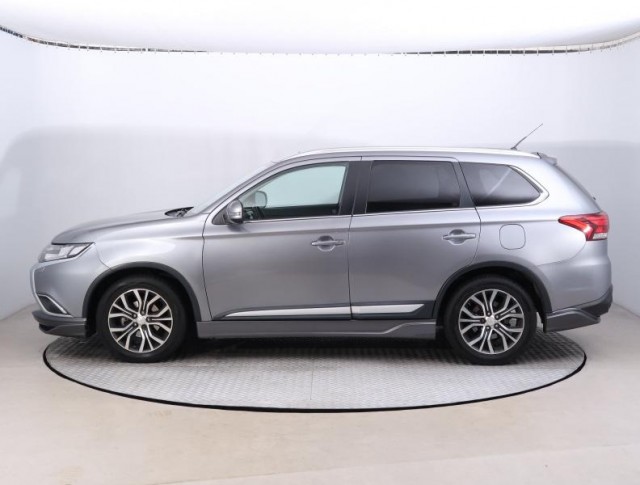 Mitsubishi Outlander  2.2 DI-D 