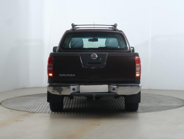 Nissan Navara  2.5 D 