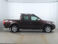 Nissan Navara  2.5 D 