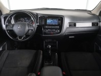 Mitsubishi Outlander  2.2 DI-D 