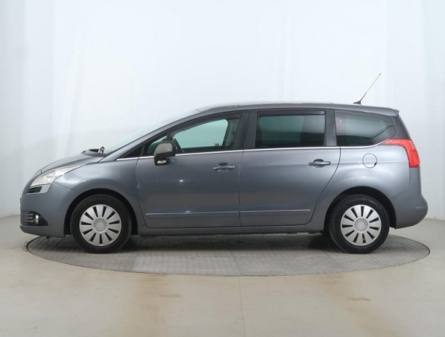 Peugeot 5008  1.6 HDi 