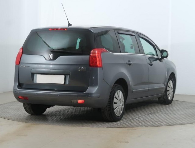 Peugeot 5008  1.6 HDi 