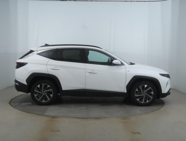 Hyundai Tucson  1.6 T-GDI 48V MHEV 