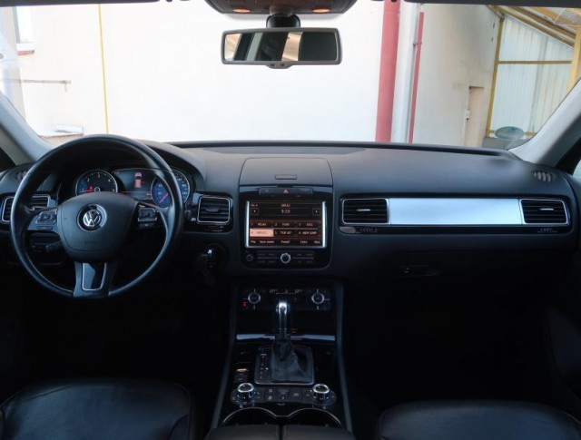 Volkswagen Touareg  3.0 TDI 