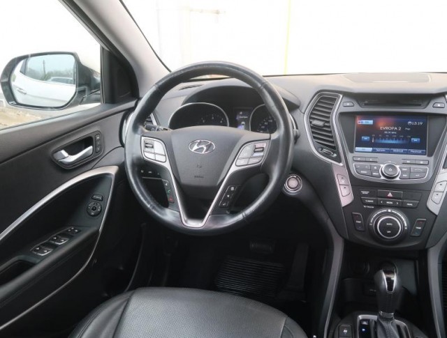 Hyundai Santa Fe  2.2 CRDi 