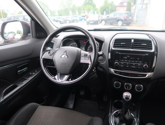 Mitsubishi ASX  1.6 MIVEC 