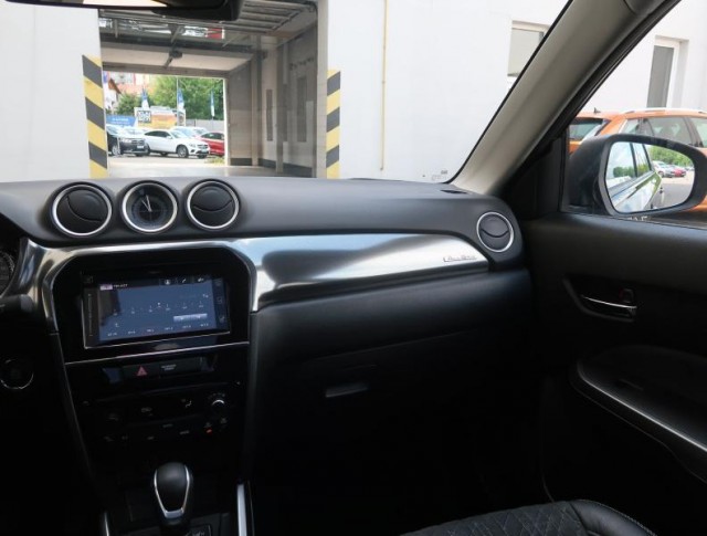 Suzuki Vitara  1.5 Hybrid 