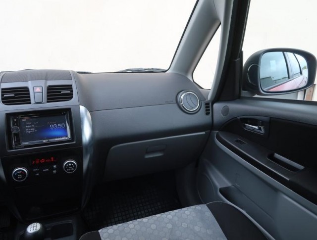 Suzuki SX4  1.6 VVT 