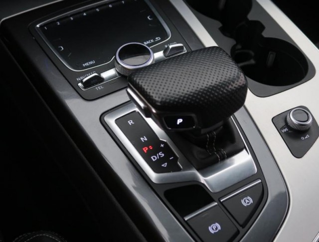 Audi Q7  3.0 TDI 