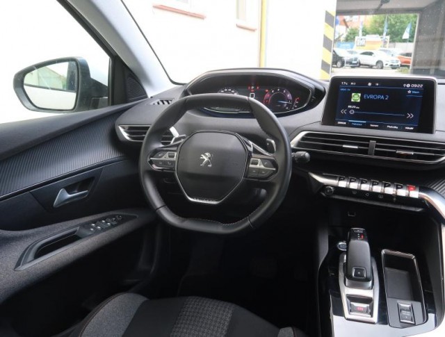 Peugeot 3008  1.2 PureTech 