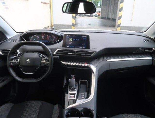 Peugeot 3008  1.2 PureTech 