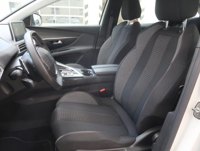 Peugeot 3008  1.2 PureTech 
