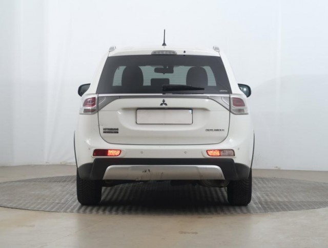 Mitsubishi Outlander  2.2 DI-D 