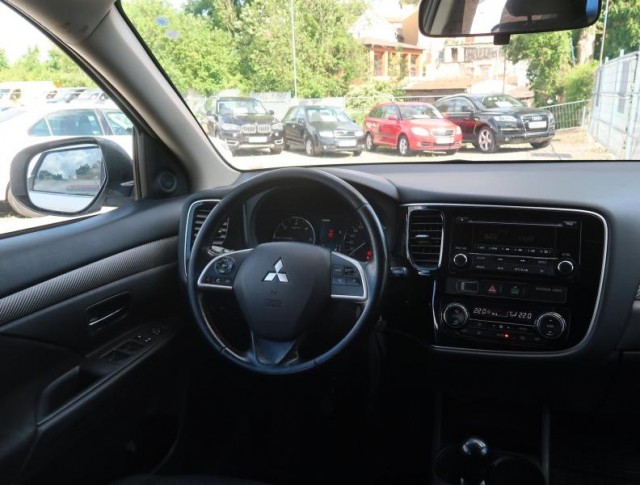 Mitsubishi Outlander  2.2 DI-D 