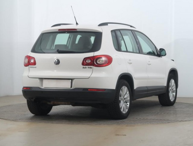 Volkswagen Tiguan  2.0 TSI 