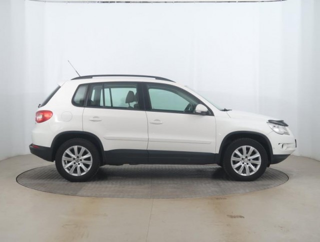 Volkswagen Tiguan  2.0 TSI 