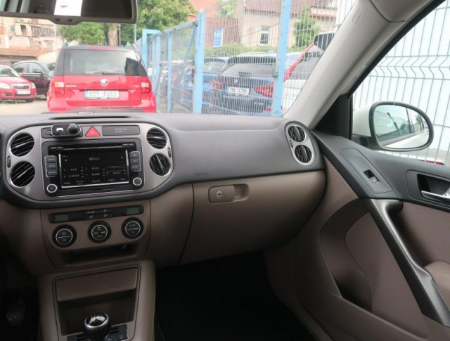 Volkswagen Tiguan  2.0 TSI 