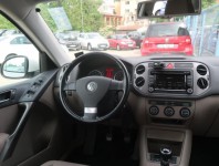 Volkswagen Tiguan  2.0 TSI 