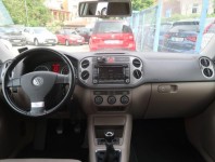 Volkswagen Tiguan  2.0 TSI 
