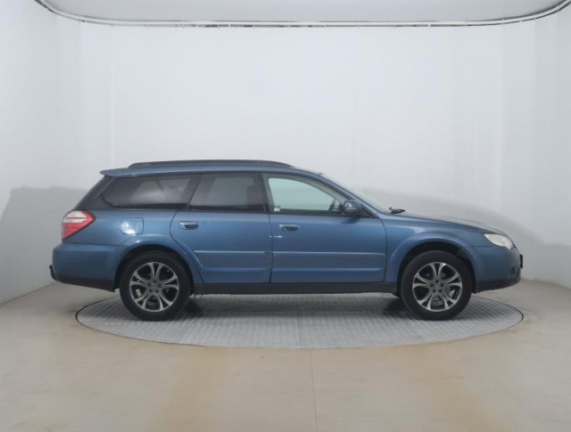 Subaru Outback  2.5 i 
