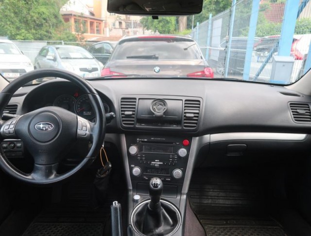 Subaru Outback  2.5 i 