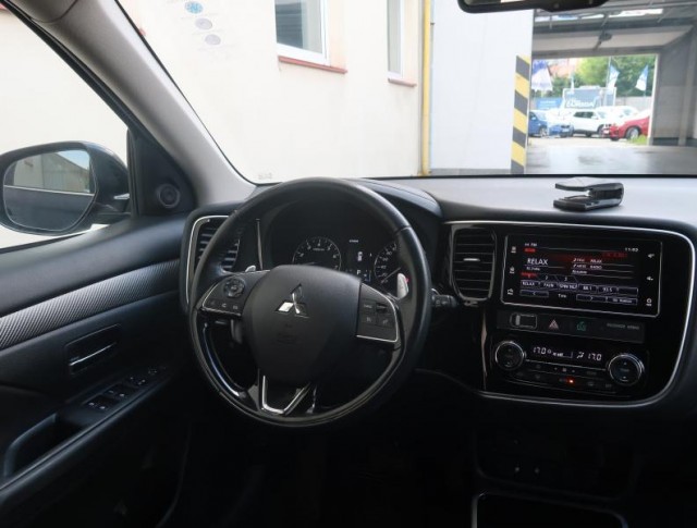 Mitsubishi Outlander  2.0 