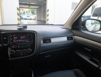 Mitsubishi Outlander  2.0 