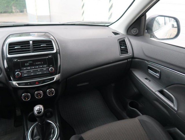 Mitsubishi ASX  1.6 MIVEC Intense