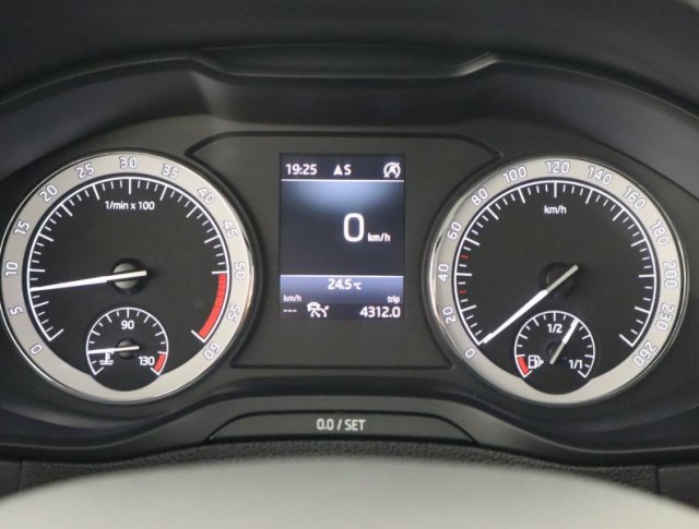 Škoda Karoq  1.6 TDI Style