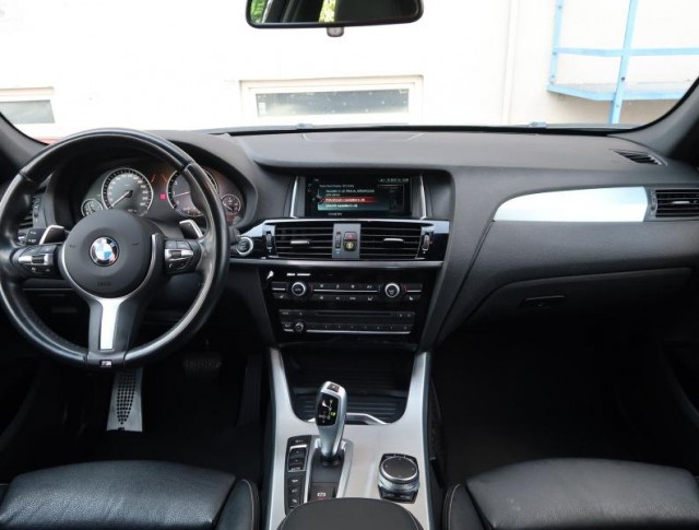 BMW X3  xDrive20i 