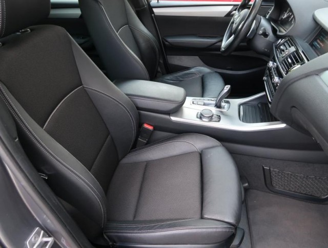 BMW X3  xDrive20i 