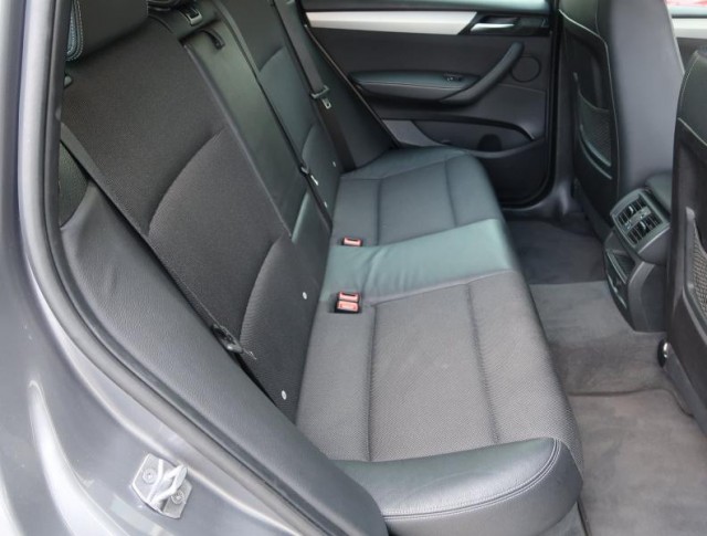 BMW X3  xDrive20i 