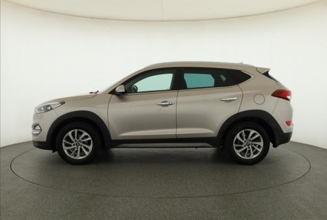Hyundai Tucson  2.0 CRDi 