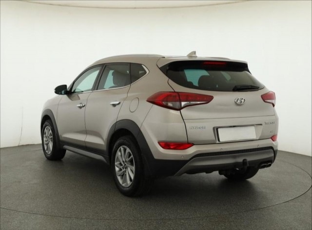 Hyundai Tucson  2.0 CRDi 