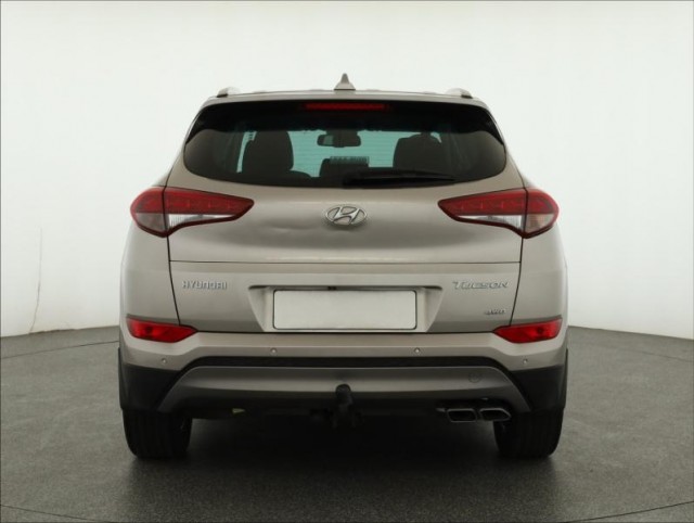 Hyundai Tucson  2.0 CRDi 