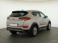 Hyundai Tucson  2.0 CRDi 