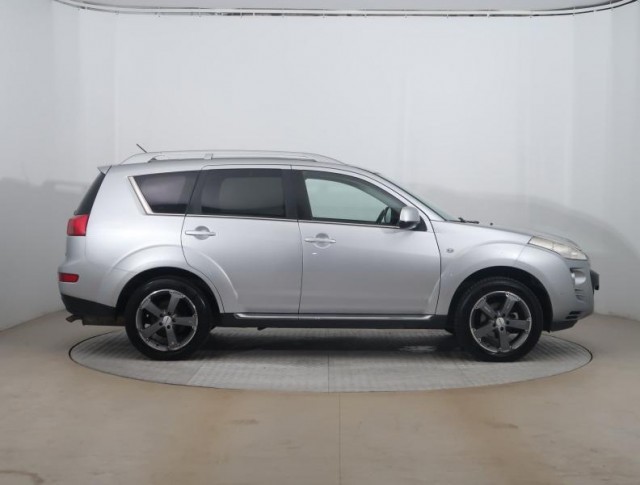 Peugeot 4007  2.2 HDI 
