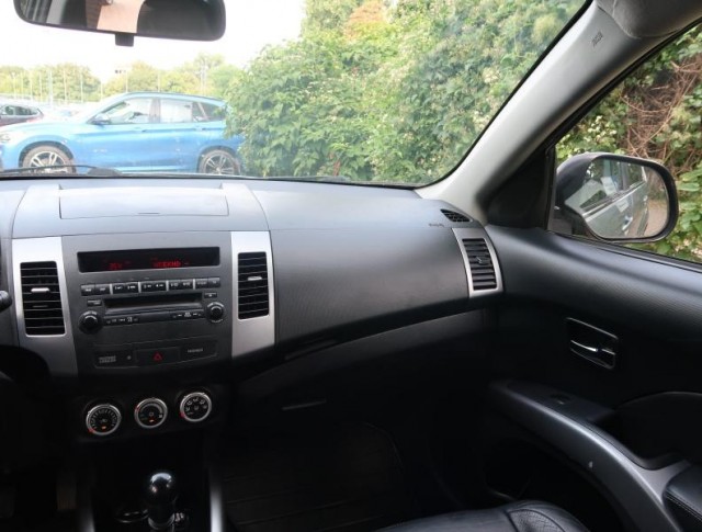 Peugeot 4007  2.2 HDI 
