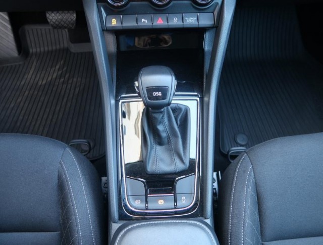 Škoda Karoq  1.5 TSI 