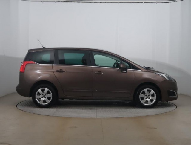 Peugeot 5008  1.6 BlueHDi 