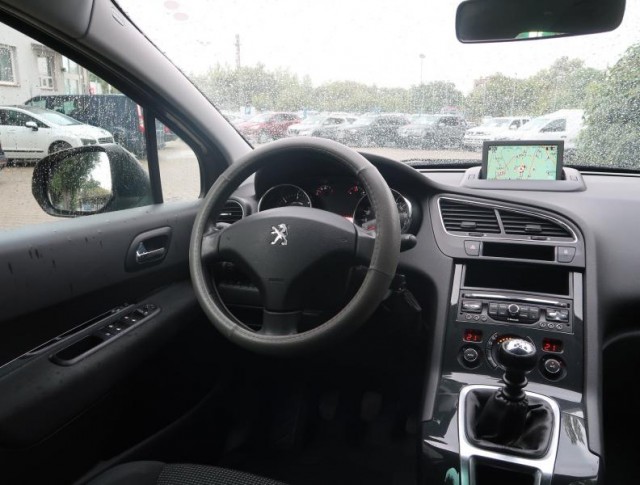 Peugeot 5008  1.6 BlueHDi 