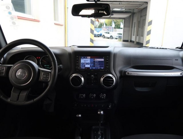 Jeep Wrangler  2.8 CRD 